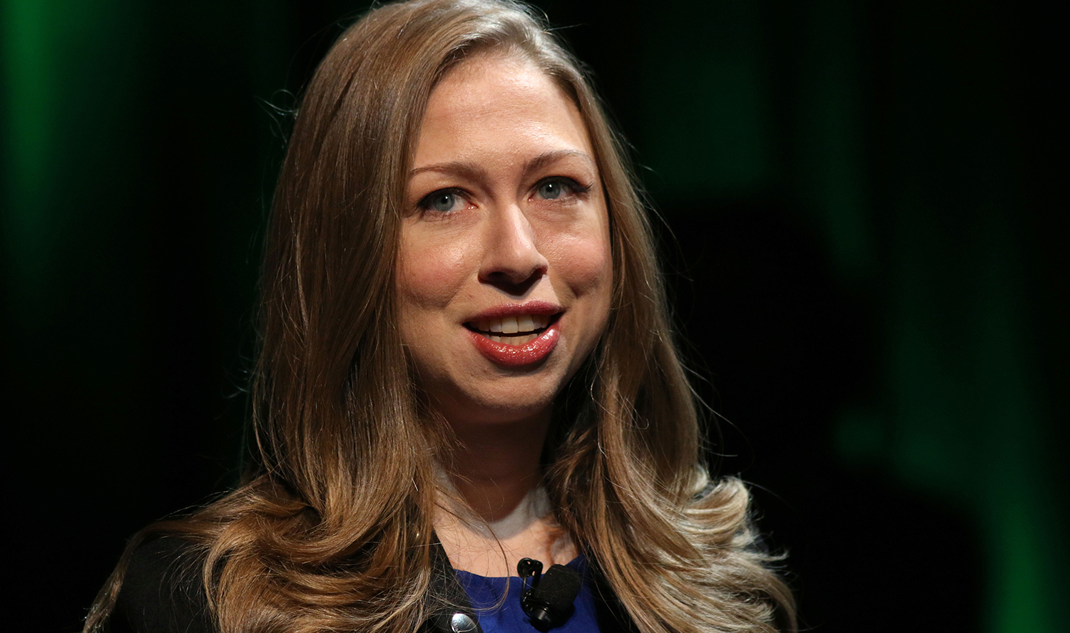 Chelsea Clinton joins protests against Trump travel ban