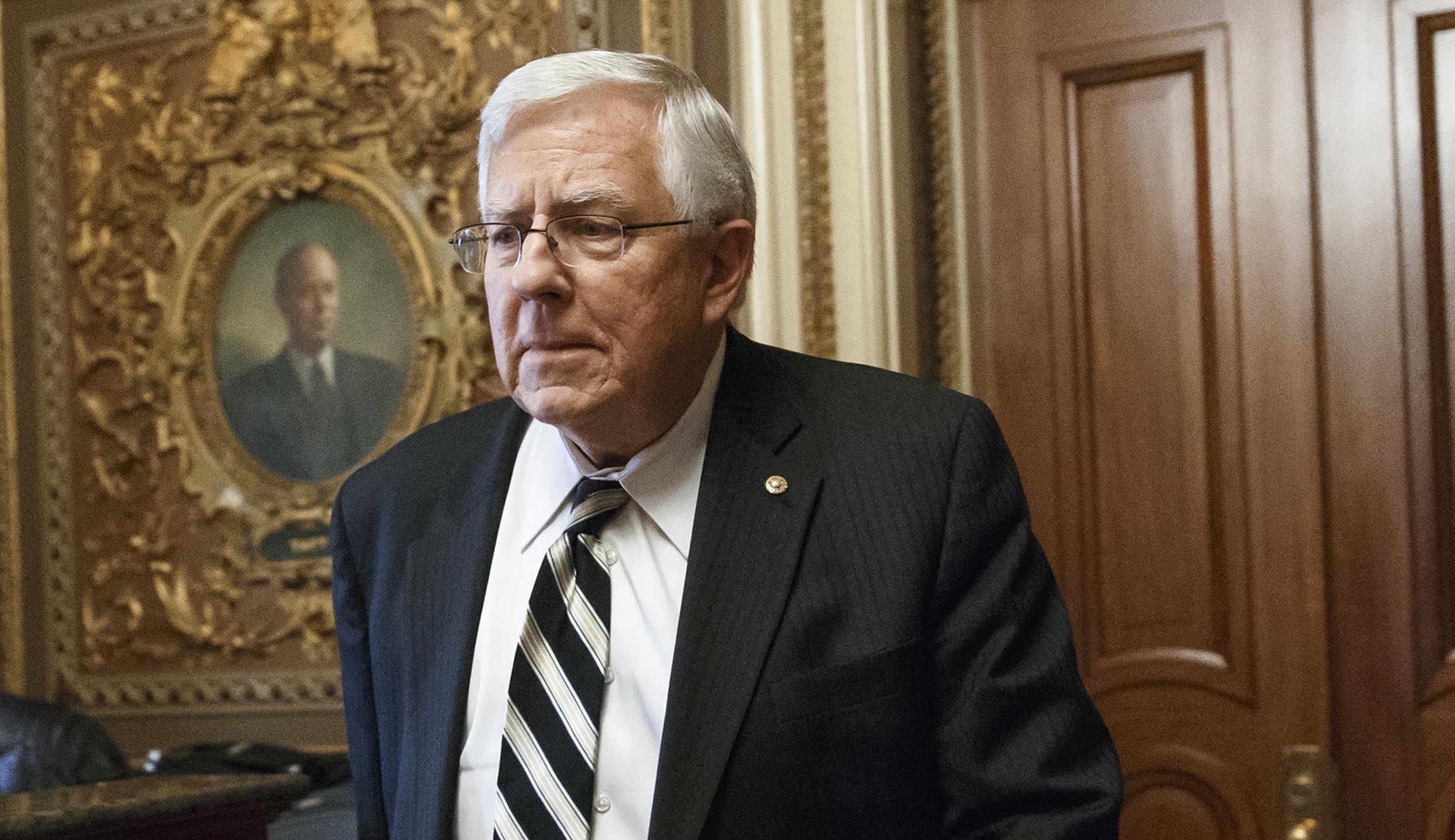 Republican senators urge White House to back off on adding end date to NAFTA