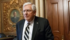 Republican senators urge White House to back off on adding end date to NAFTA