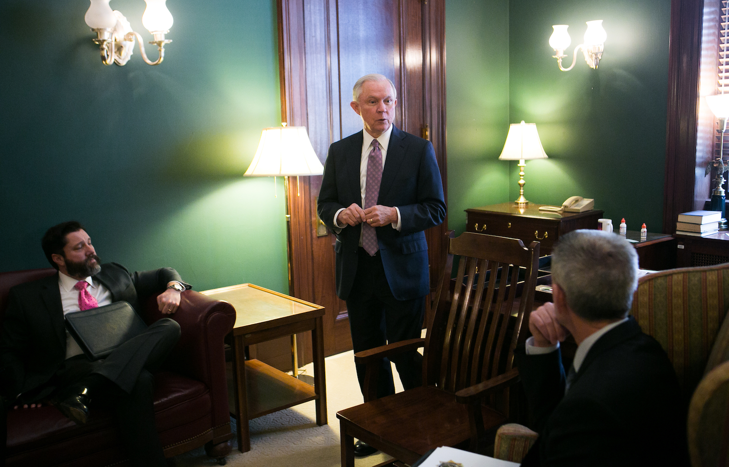 California sheriffs back Sessions’ stance on immigration