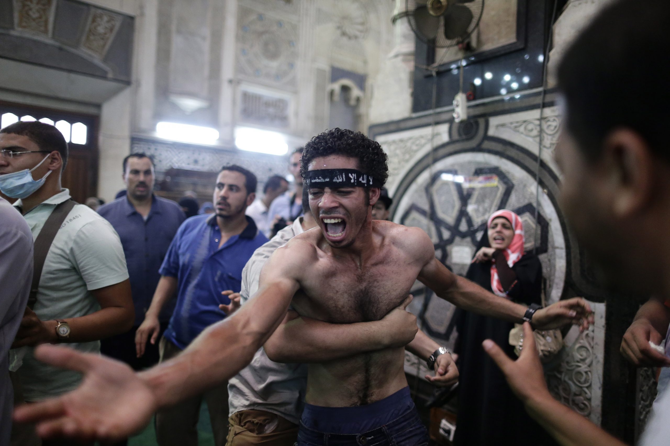 With limited options, Obama weighs next steps on Egypt