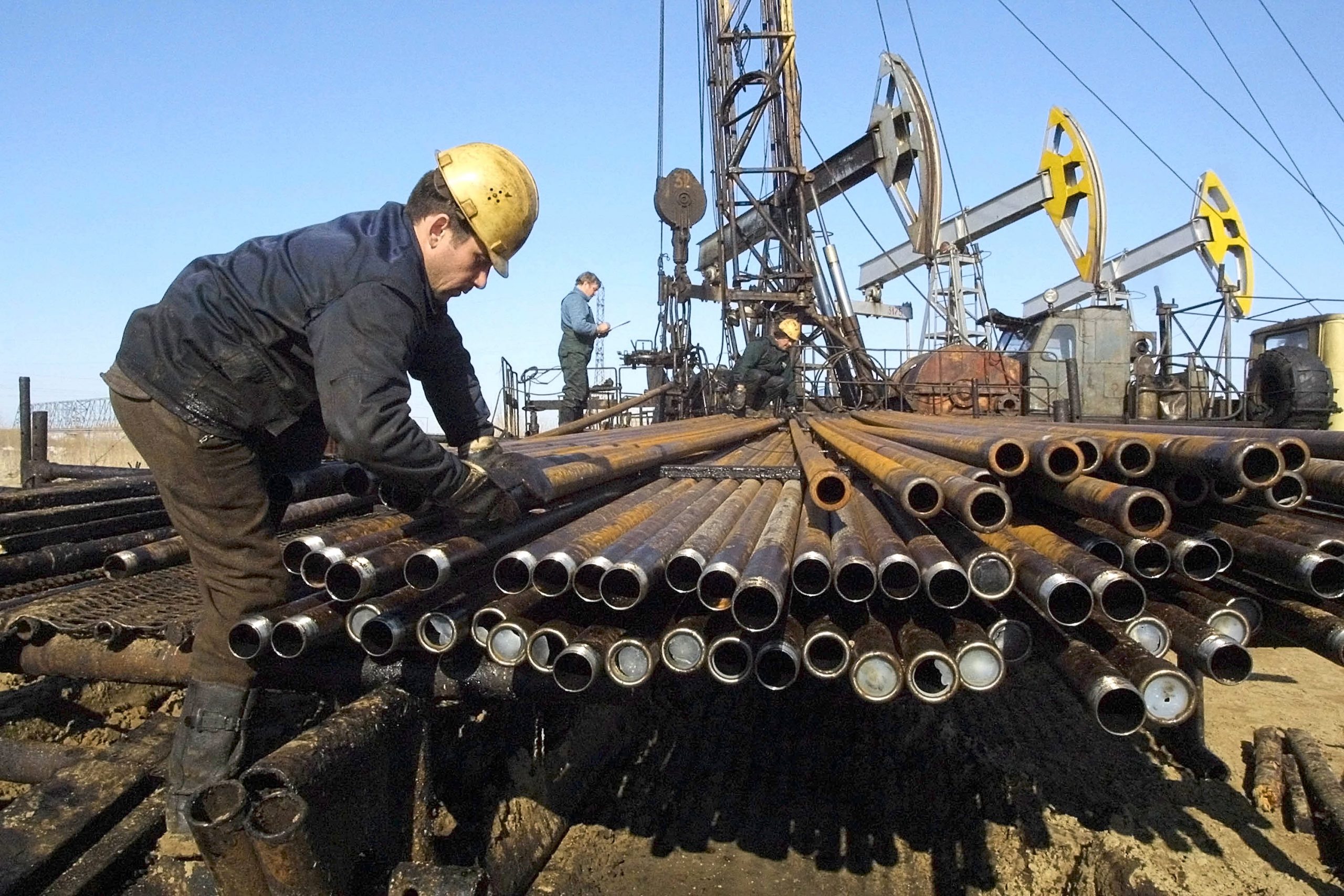 Investors want SEC to require detailed climate risks from oil and gas industry