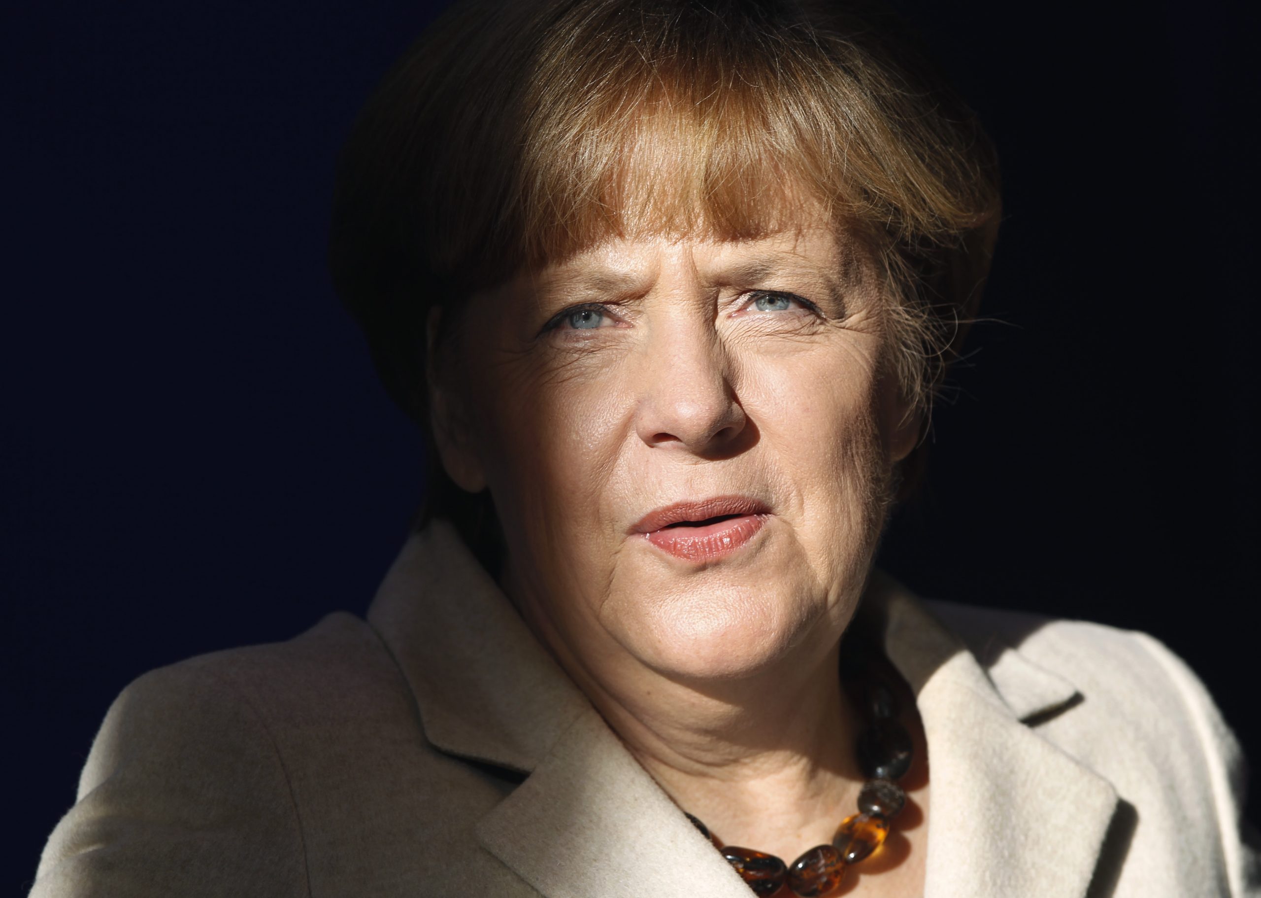 Merkel recovering but faces weeks more on crutches