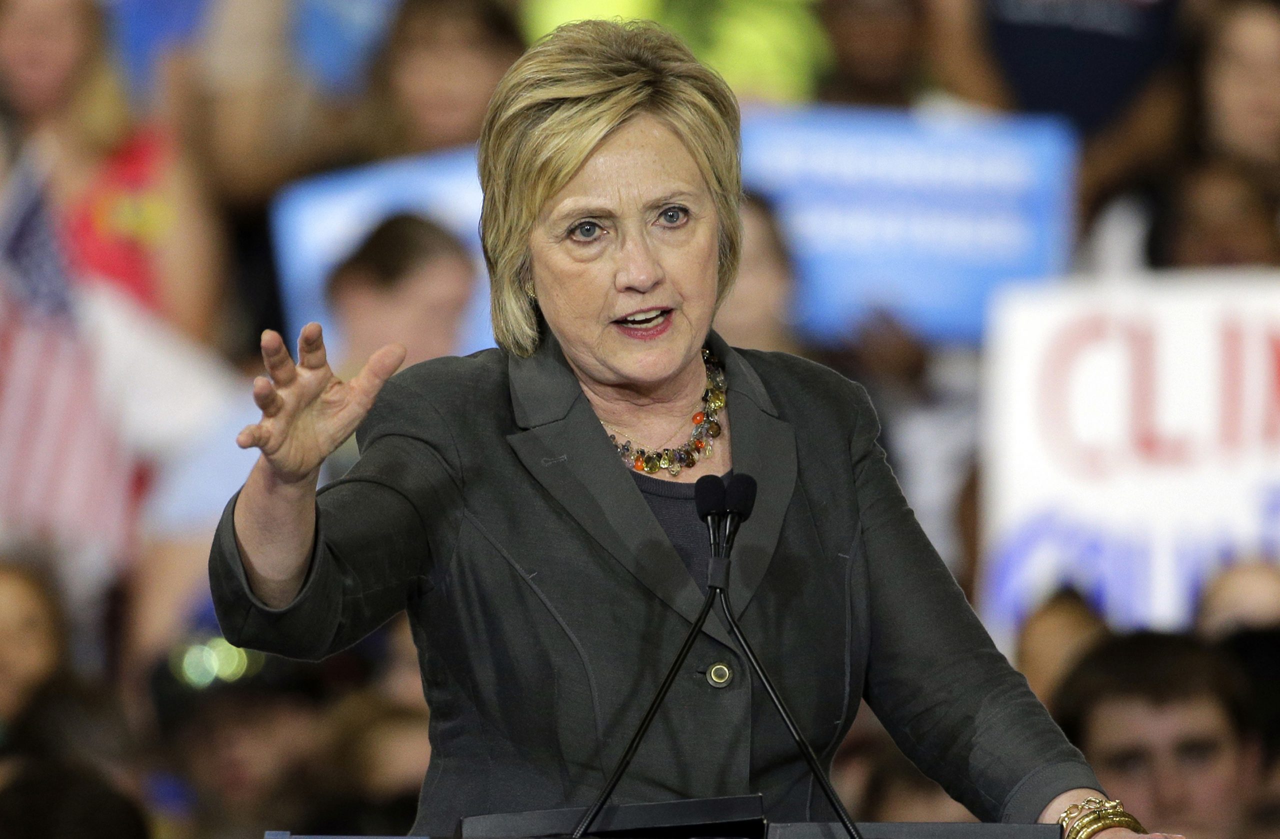 Poll: Clinton expands lead over Trump