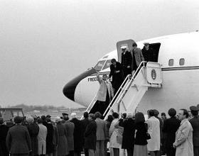 Obama Compares Republicans to Hostage-Takers