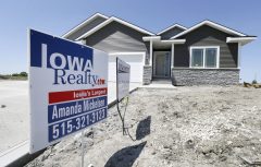 Existing home sales fall to lowest level since 2010 thanks to high mortgage rates