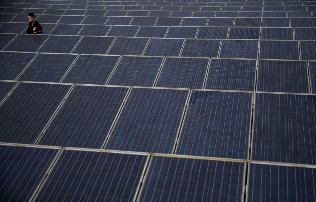 Oregon investigating fraud in colleges’ solar power project