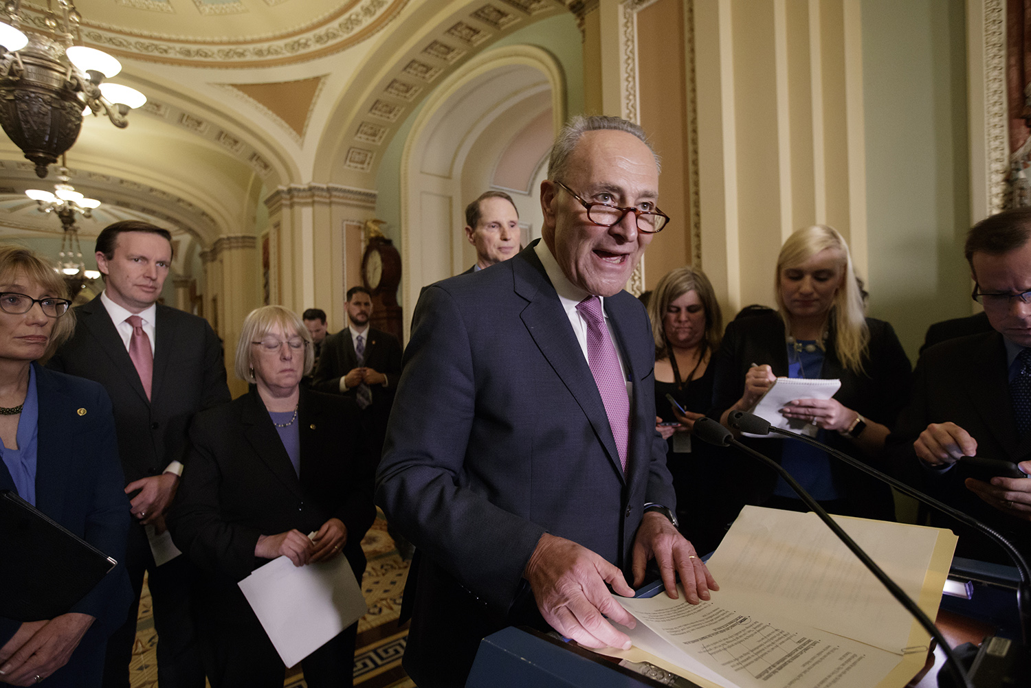 Schumer: Ryan must remove Nunes from intel panel investigating Trump-Russia ties