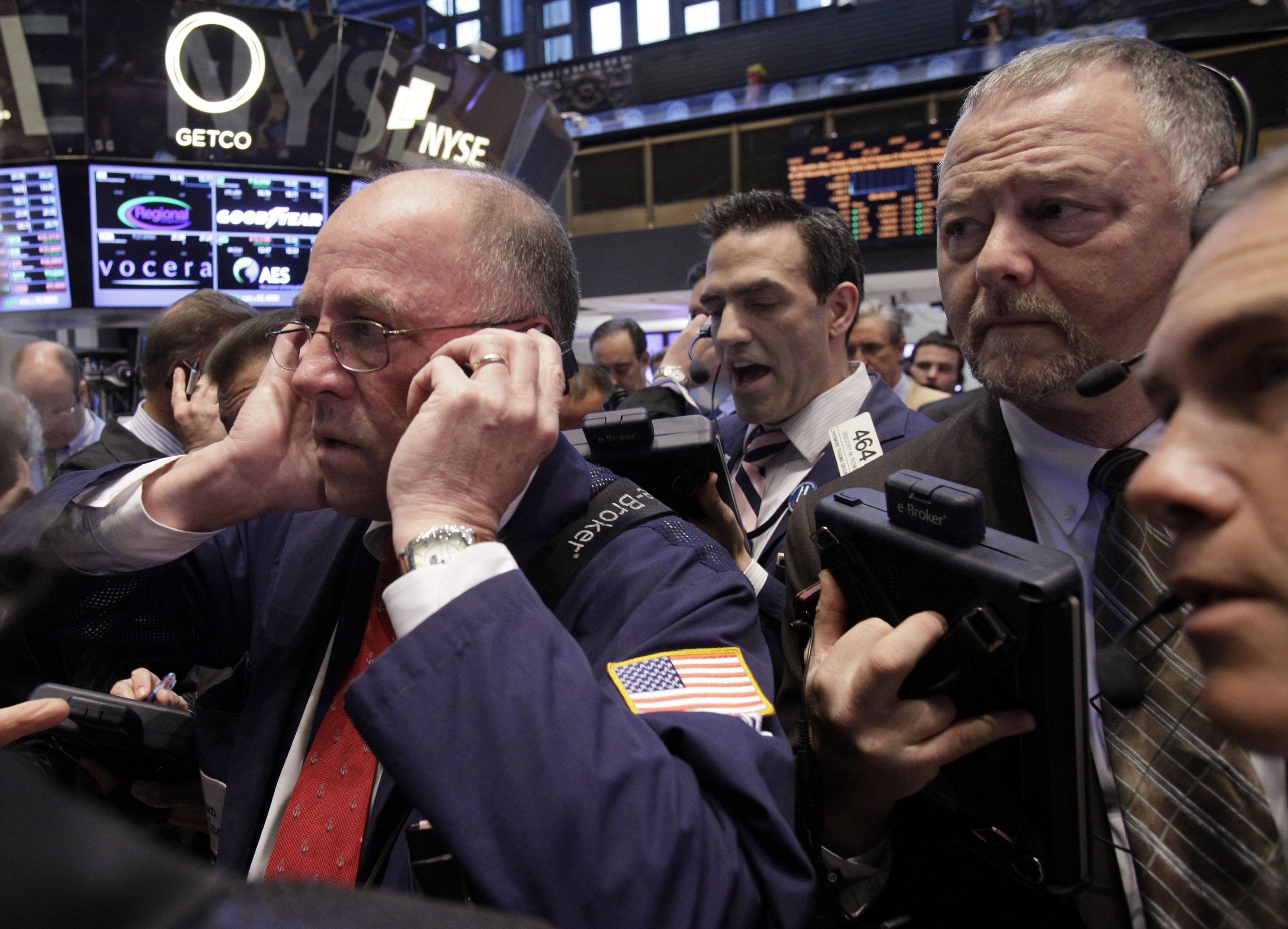 Stock market posts best week of 2012