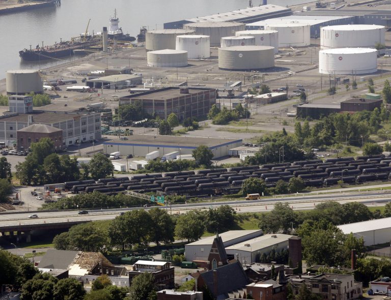 Railroads say up to 44 oil trains weekly cross NY