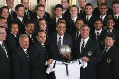 President Obama honors a pair of Los Angeles champions in Kings and Galaxy