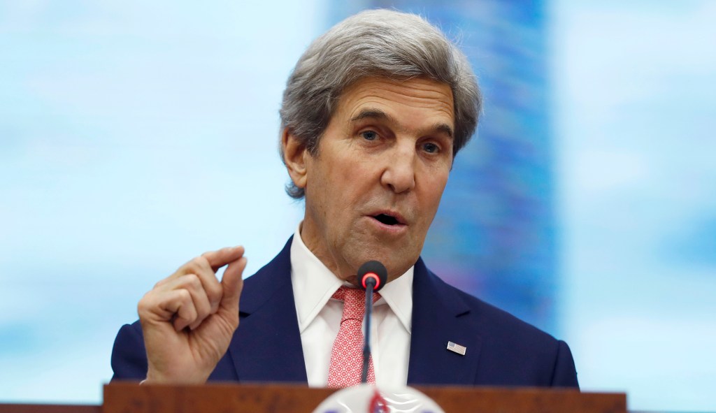 John Kerry: Americans will lead on climate issues where Trump fails