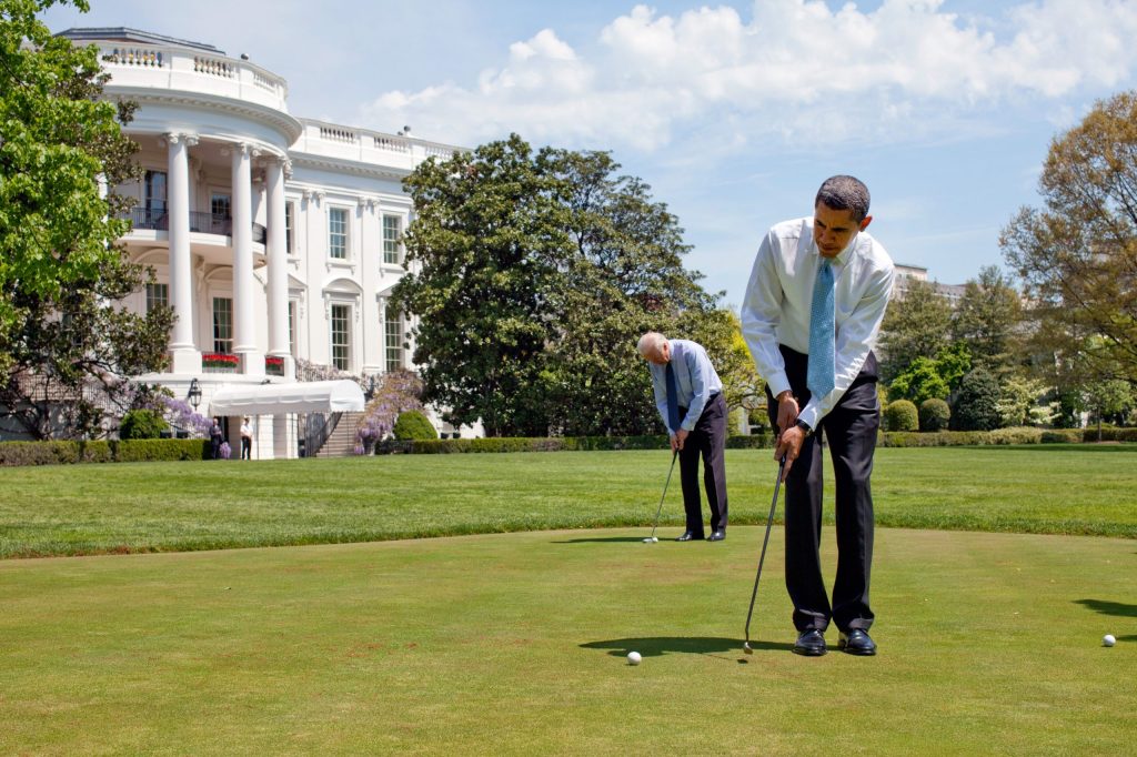 Press Cheers When Obama Sinks 40-Foot Chip Shot