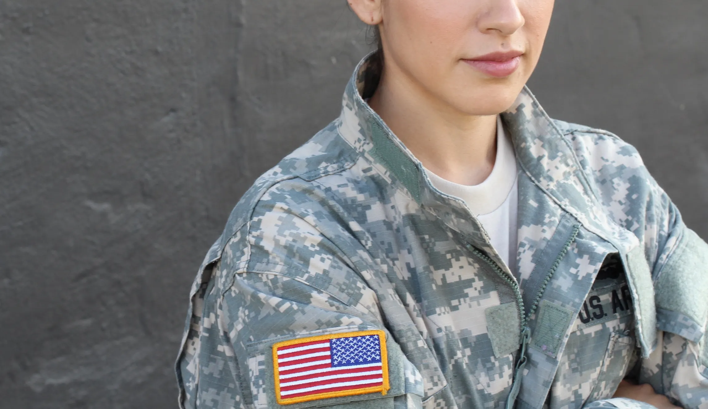Dropbox folder contains hundreds of explicit photos of female service members: Report