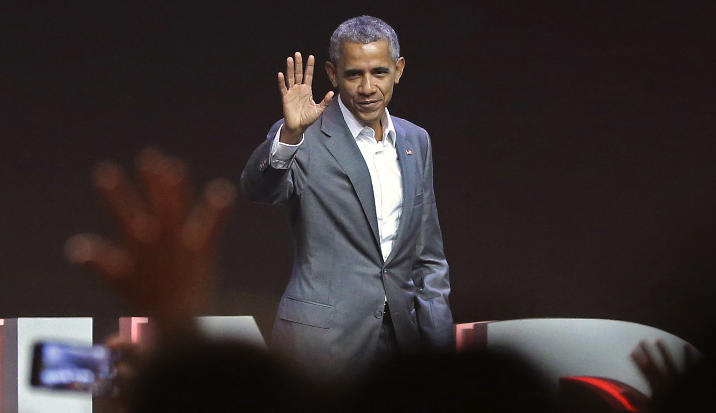 Obama working behind the scenes to rebuild Democratic Party