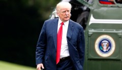 Trump heads to Camp David for border security talks with staff