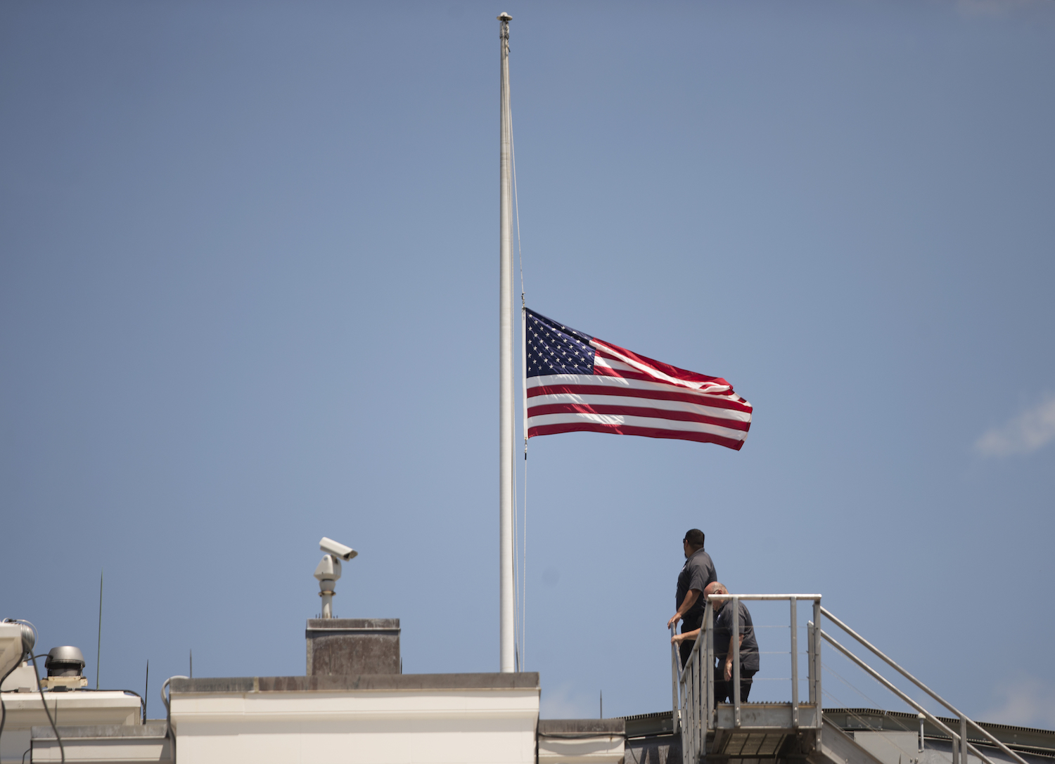 Obama orders flags flown at half-staff for Dallas victims