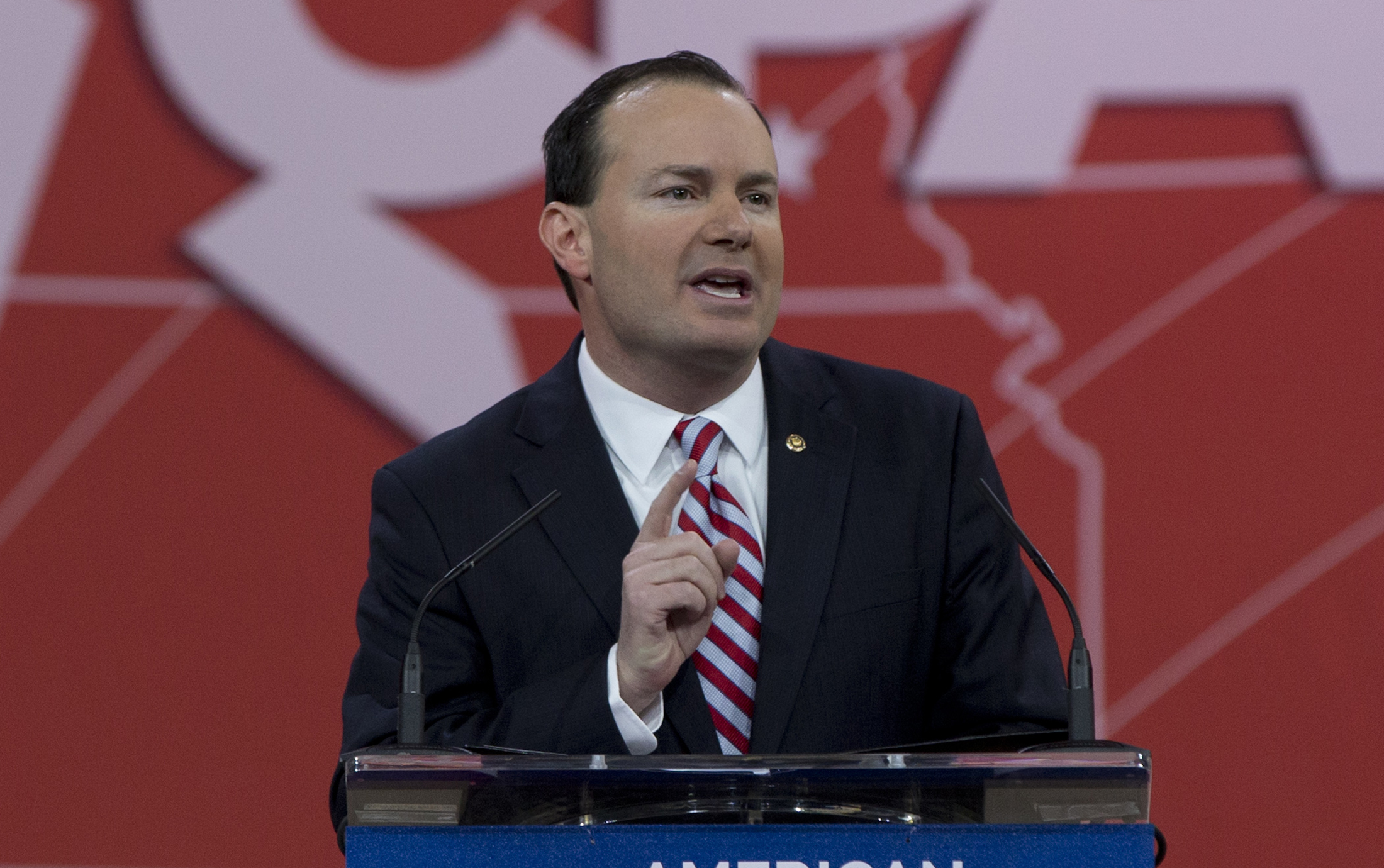 Mike Lee stands ground, refuses to endorse Donald Trump