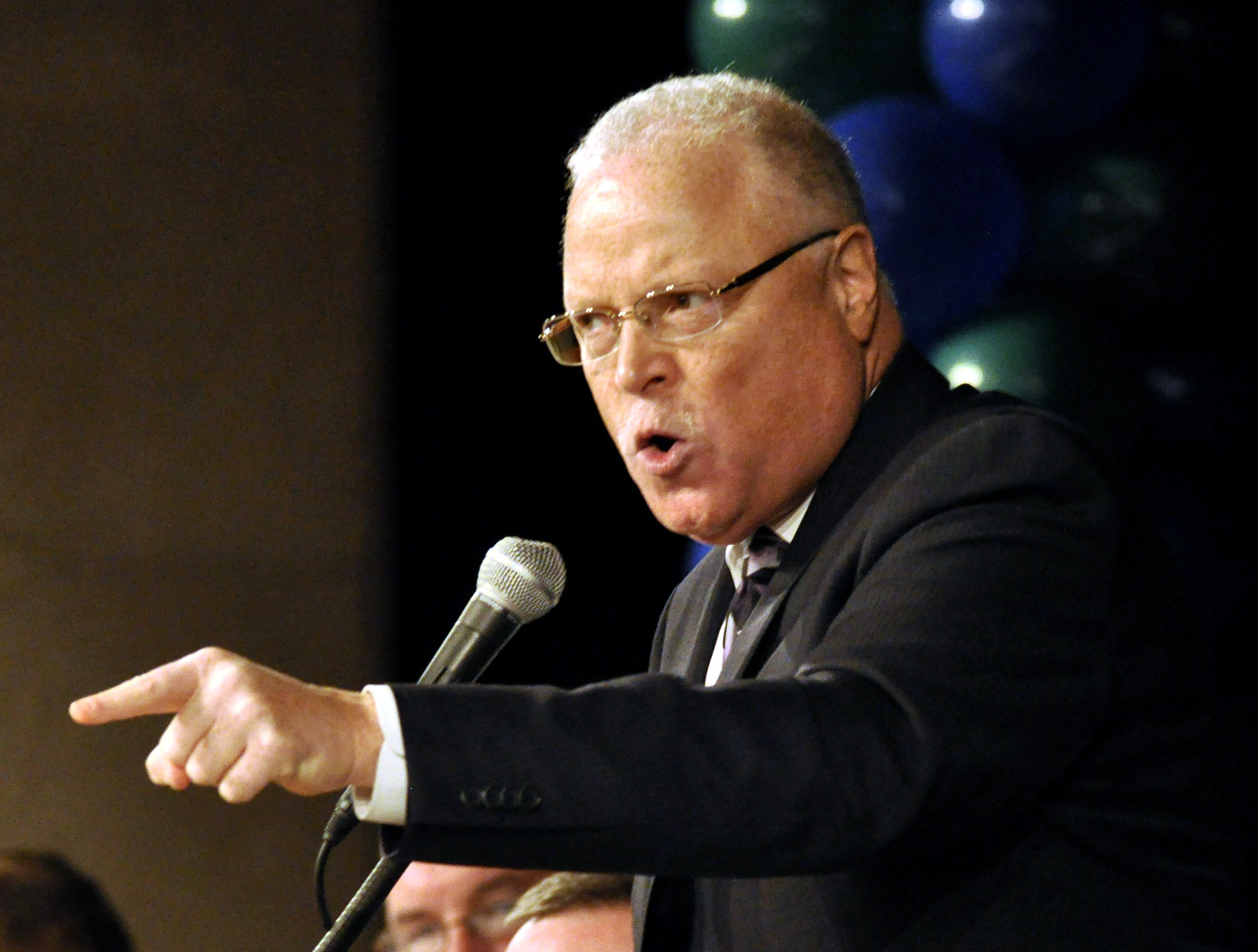 Union leader: The feds must bail out Detroit