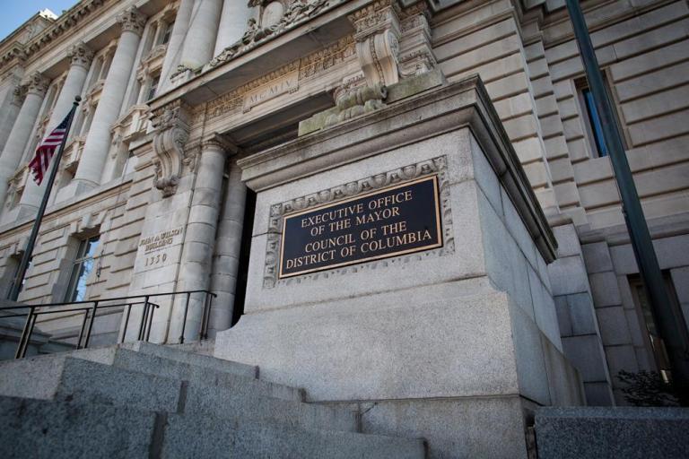 District skipped fair-price checks on $353m in contracts