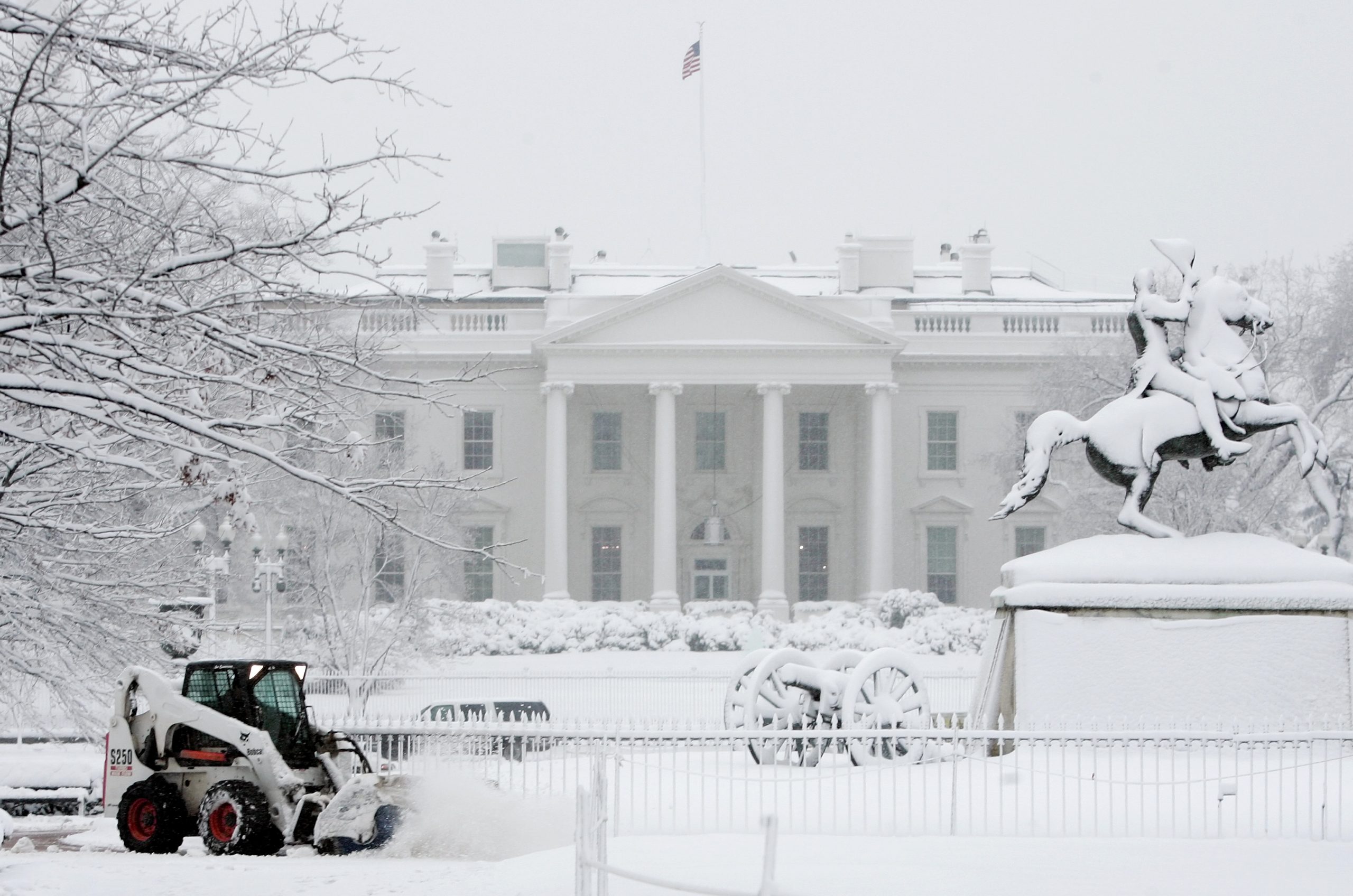 Snow day for the feds? OPM will decide by 4 a.m.