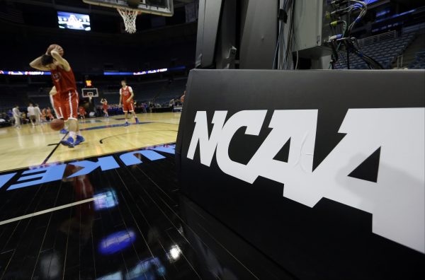 Connecticut senator rips NCAA for delaying vote on athlete compensation