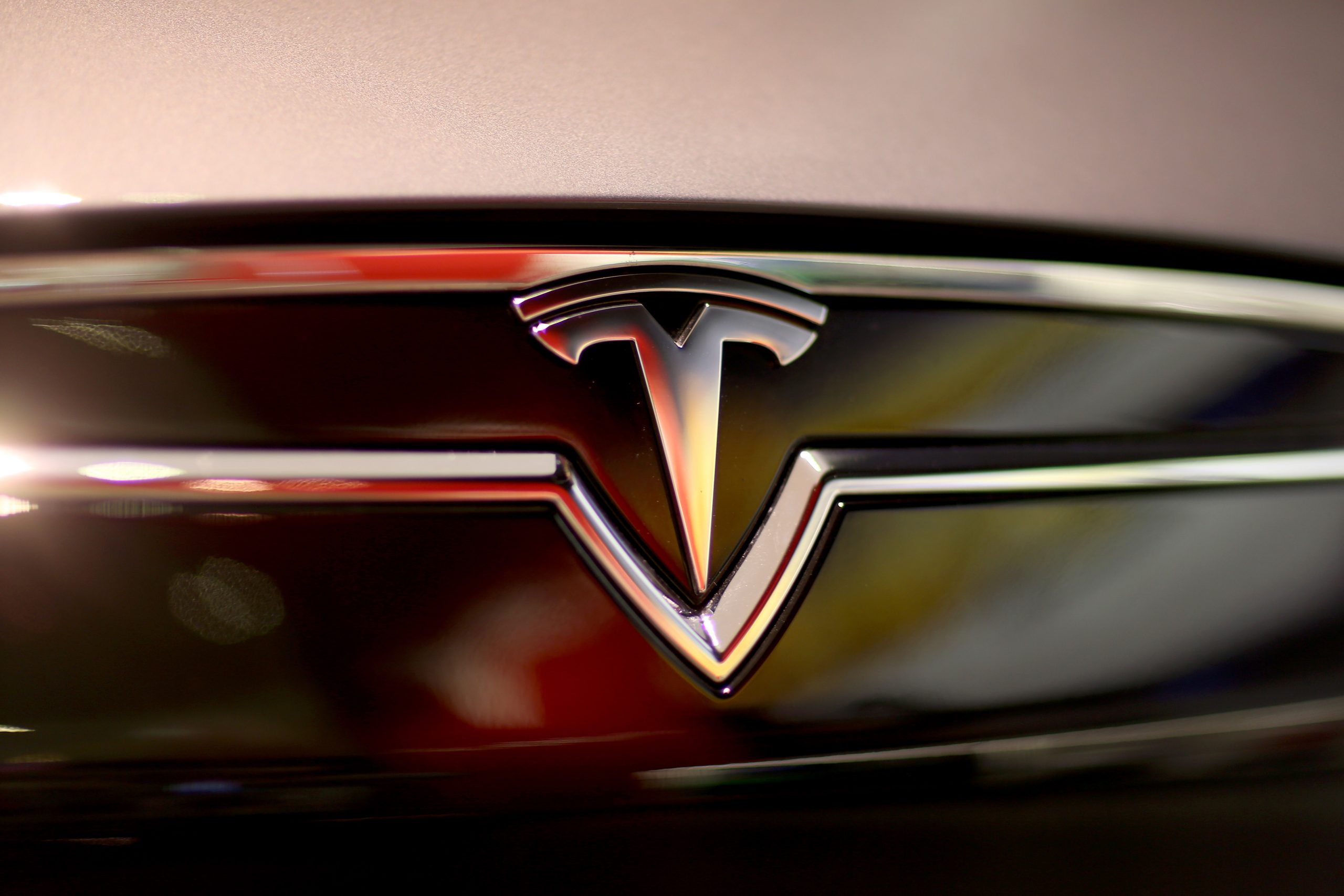 Tesla plans to spend up to $5 billion on new gigafactory site