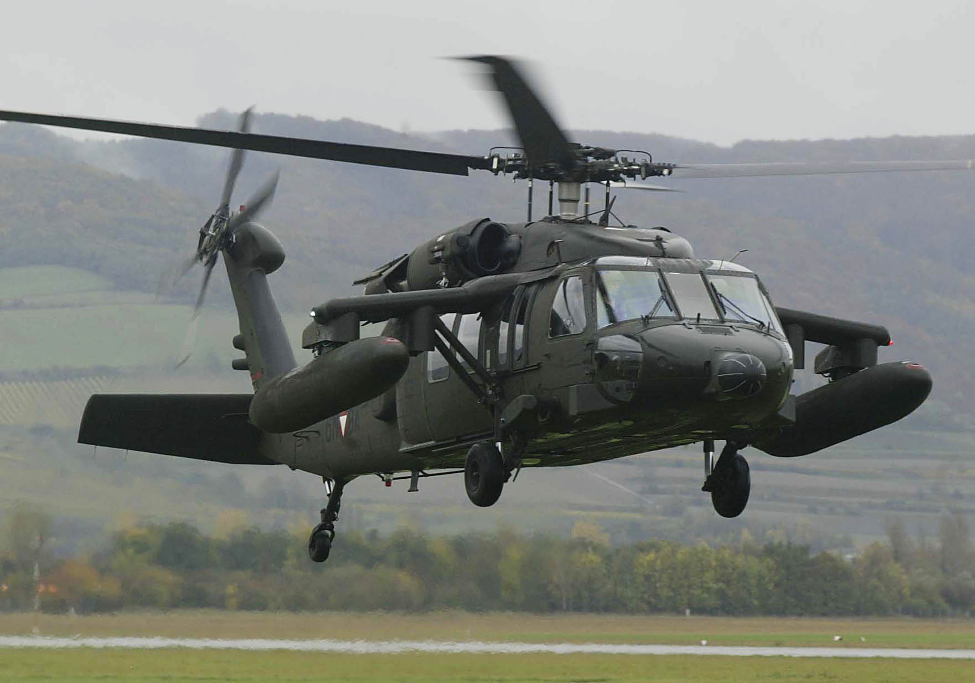 Senators urge DoD to purchase Black Hawk helicopters for Afghanistan