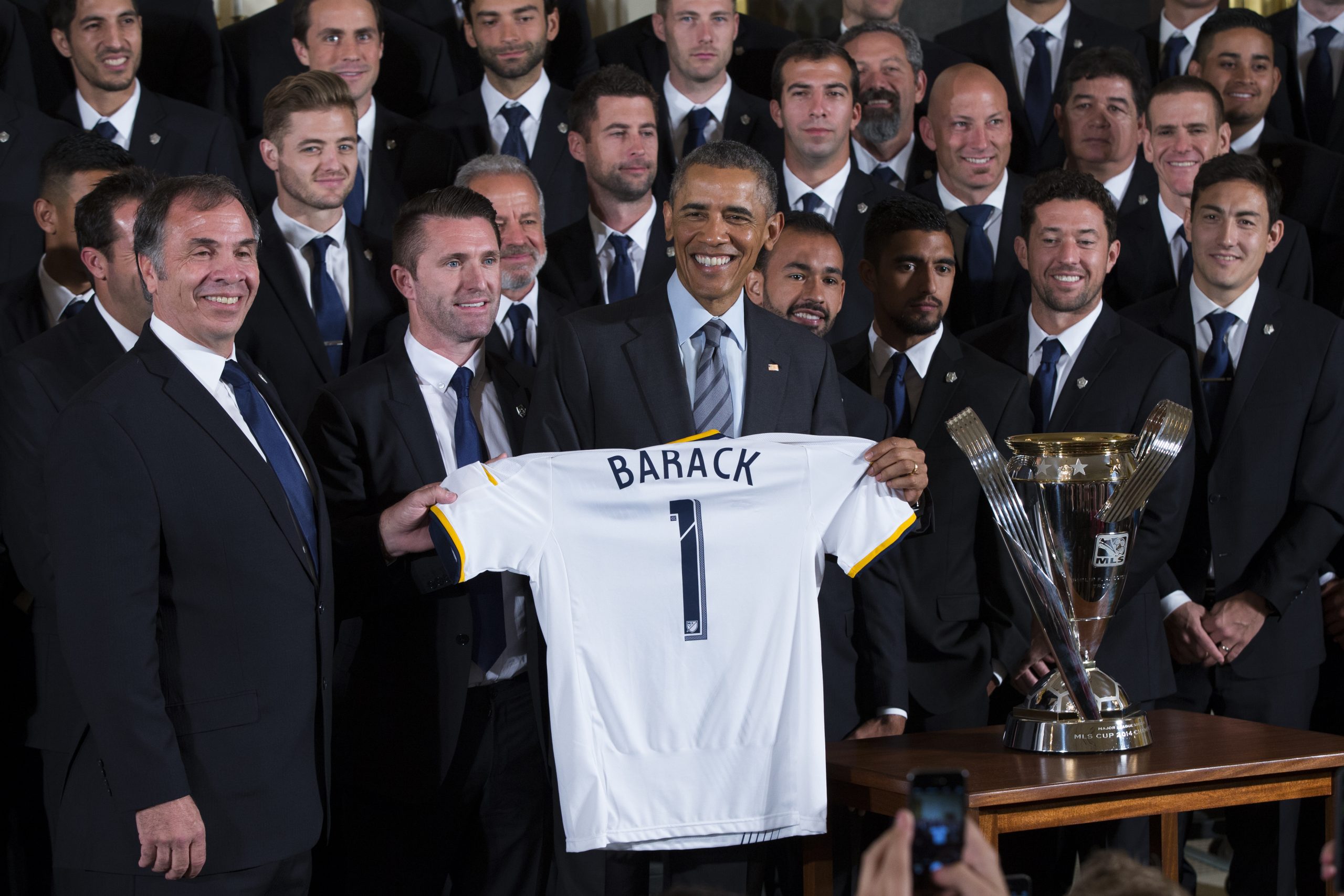 Obama honors champion Los Angeles Kings, Galaxy at White House