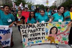 Latinos pushing Obama to end deportations
