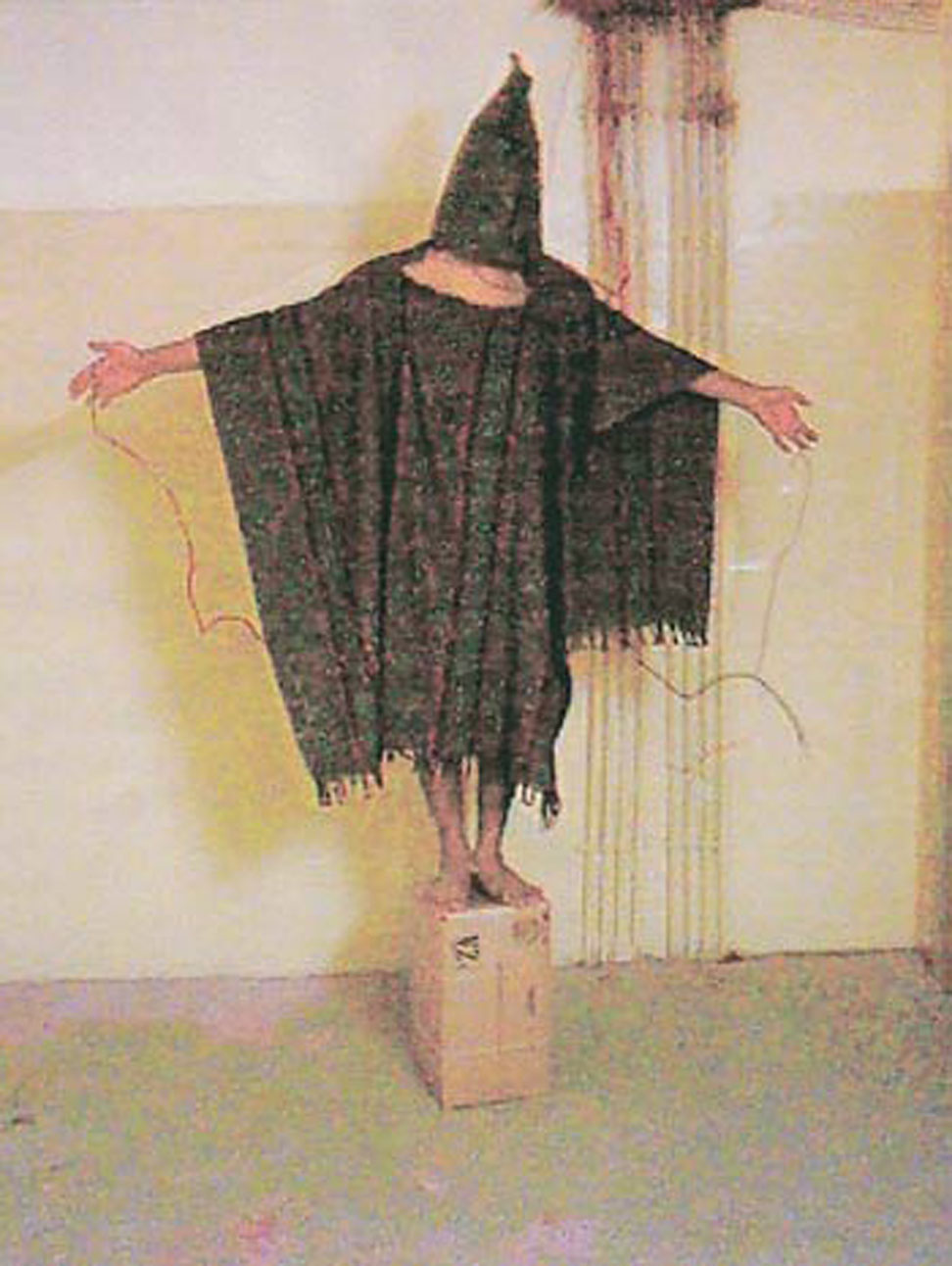 Federal judge rules U.S. must release photos of abuse of war prisoners