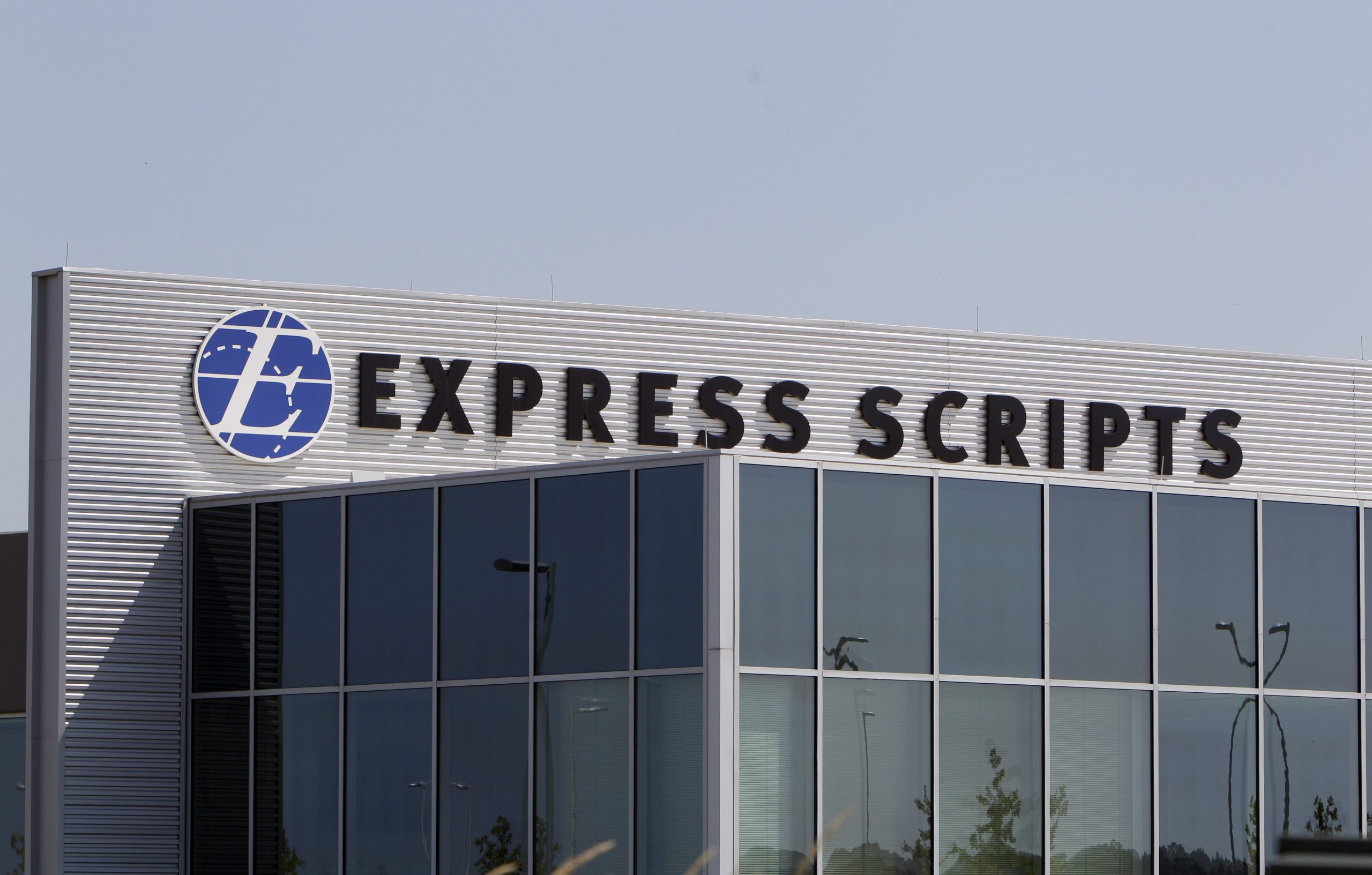 Express Scripts sales grow as Trump weighs upending business model