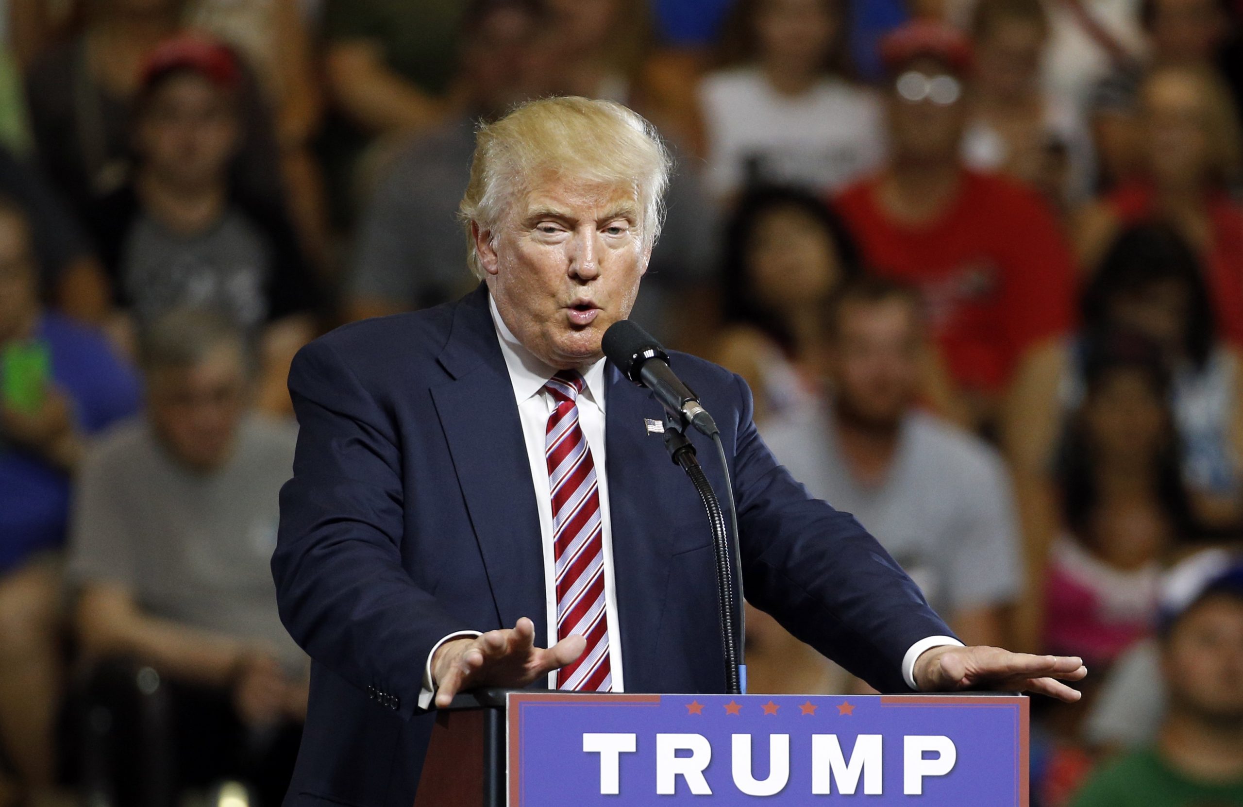 Poll: Clinton-Trump race too close to call