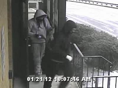 Two sought in botched robbery attempt at Woodbridge bank