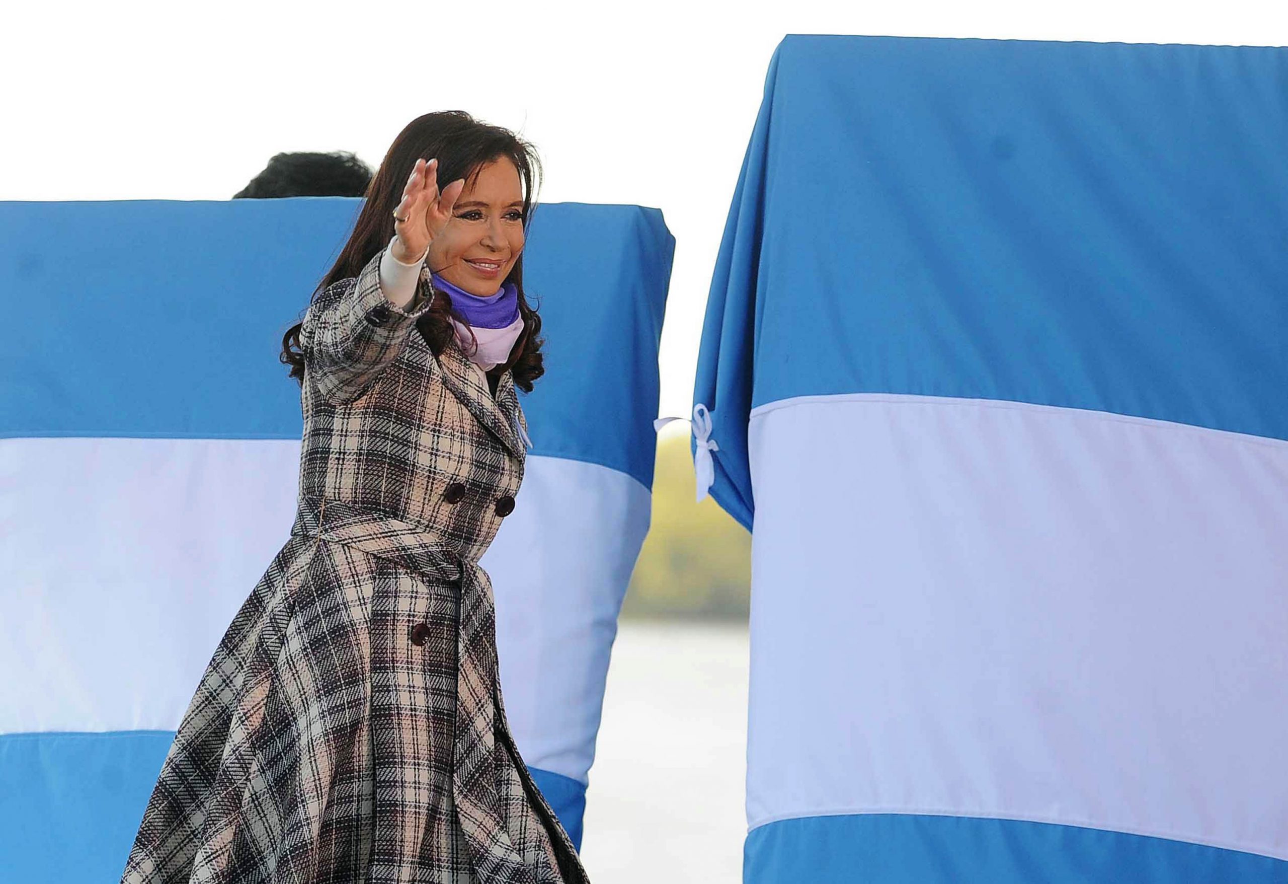Argentina lawyers to seek terms, resolve debt saga