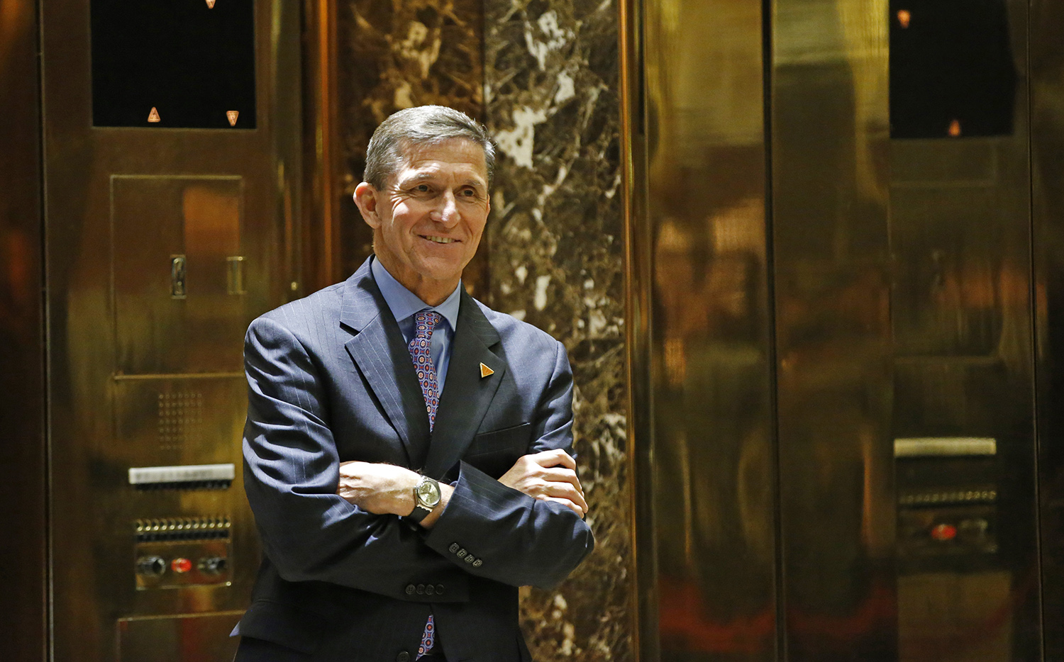 Franken ‘concerned’ that Flynn called Russian ambassador when sanctions were announced