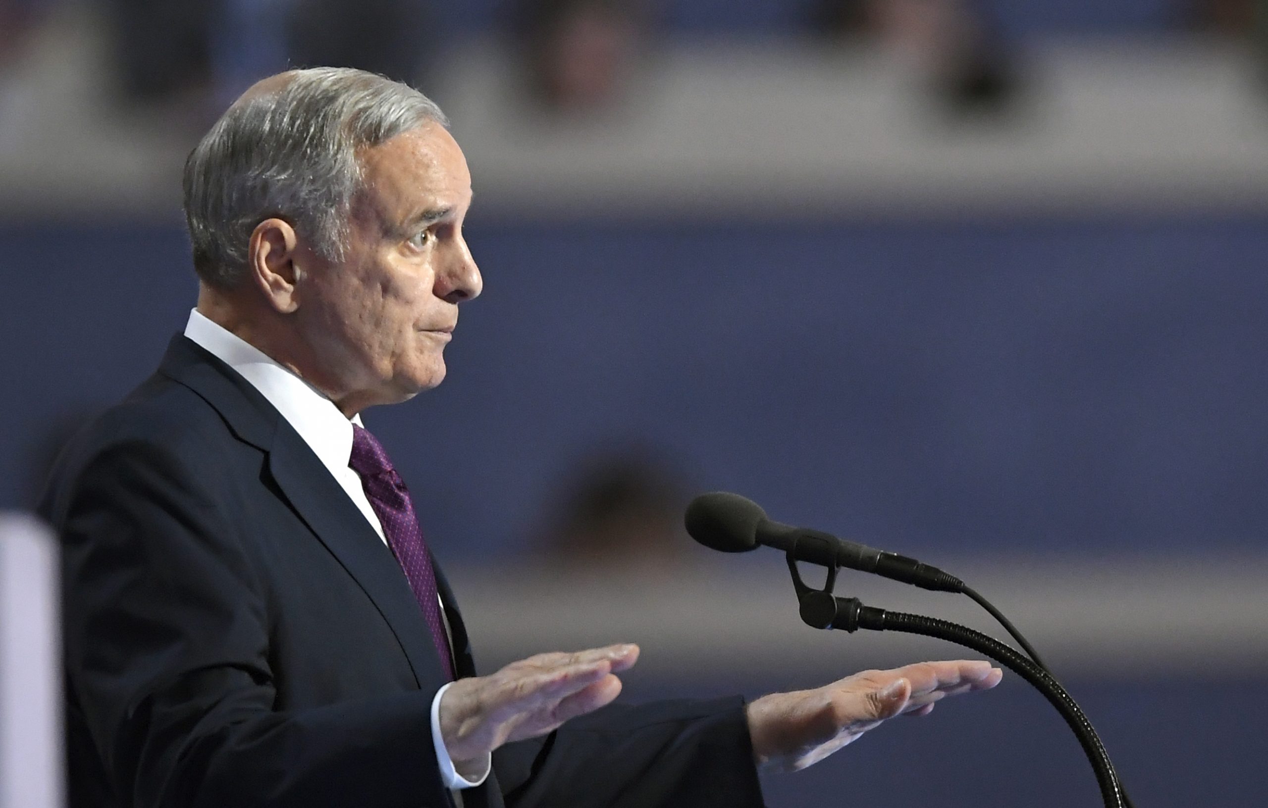 Democratic governor criticizes Obamacare