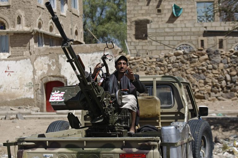 Yemen: Suicide bomber kills 10 Houthi rebels