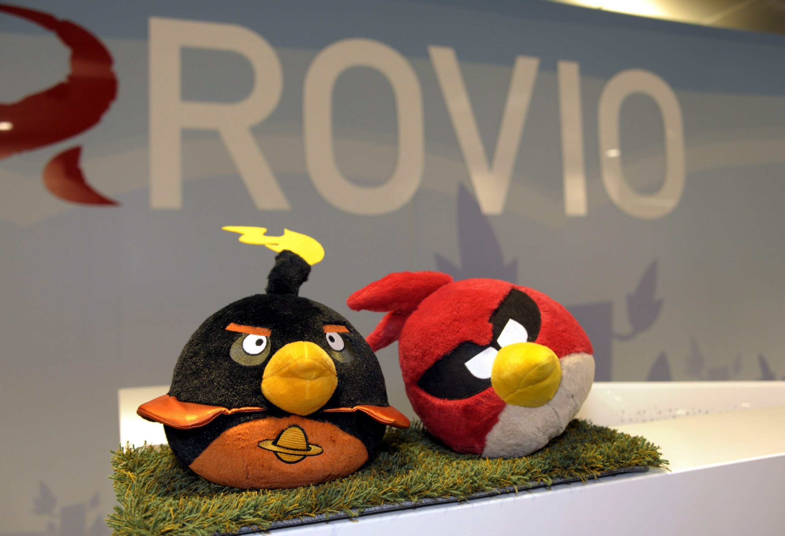 Angry Birds site hacked after surveillance claims