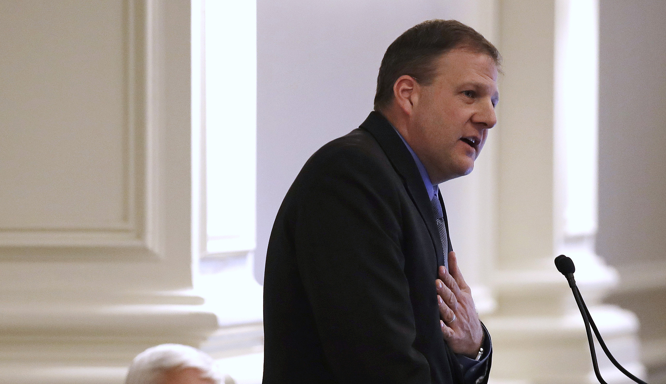 Gov. Sununu issues order limiting gatherings to 10 or fewer
