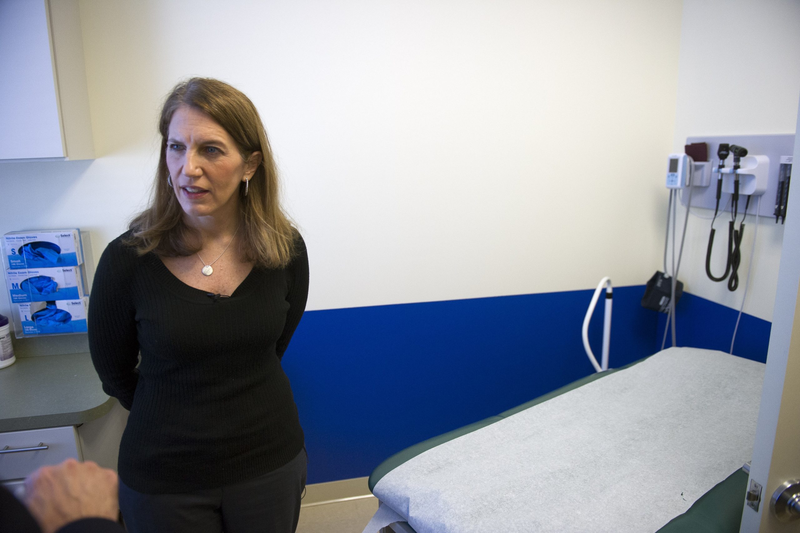 HHS targets holiday shoppers for Obamacare sign-ups