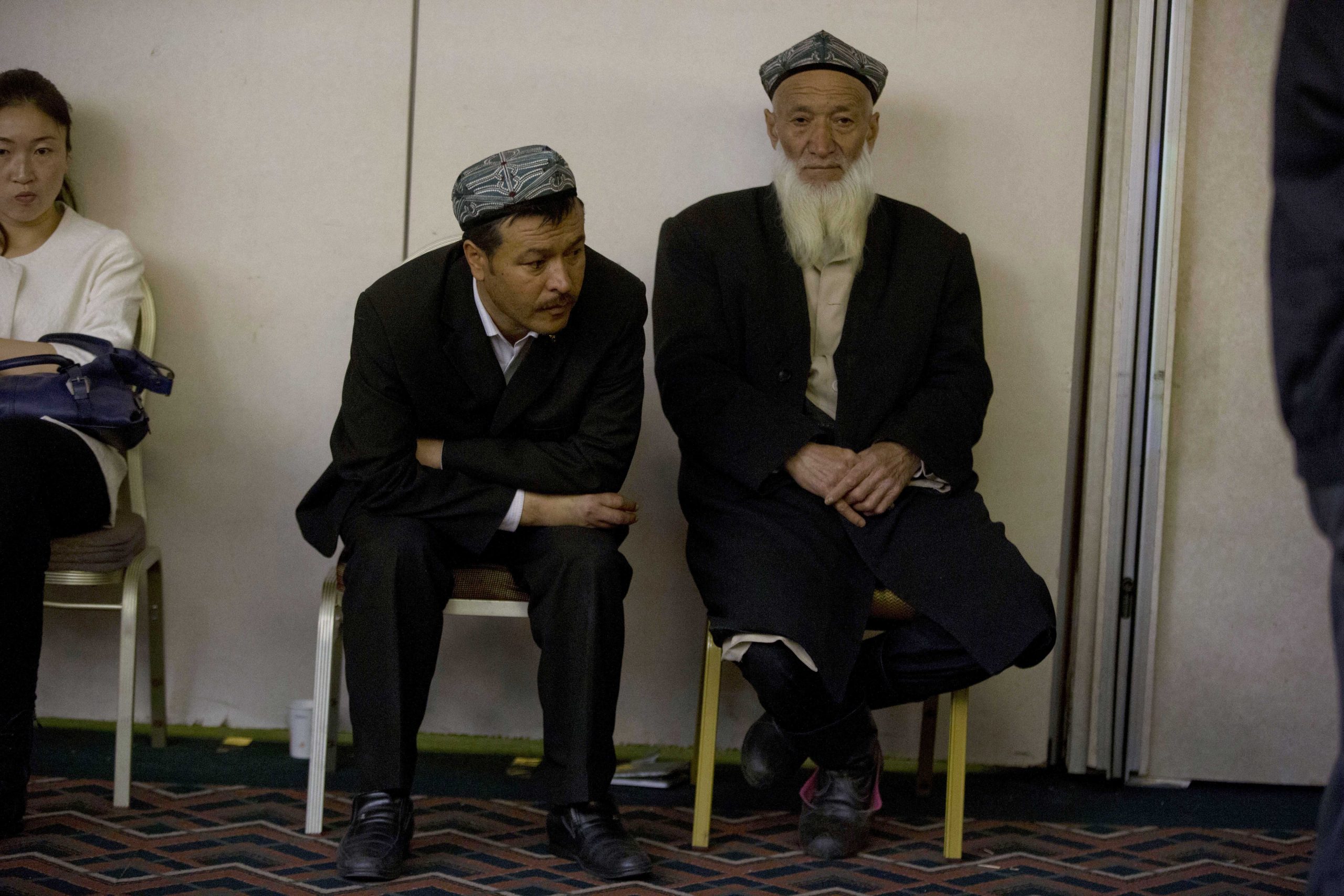 Relatives of jet’s passengers struggle to cope