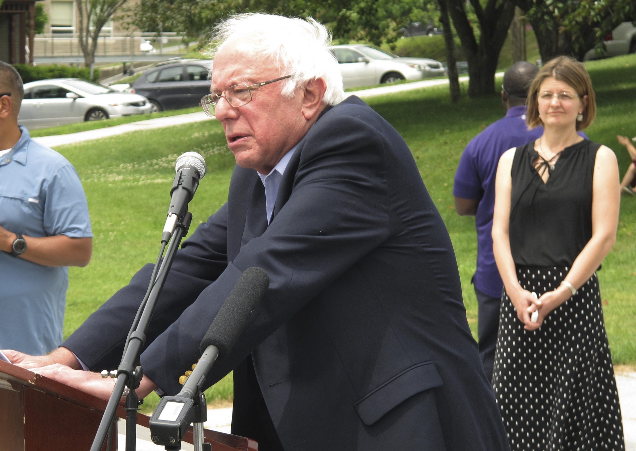 Sanders hails new Clinton higher ed plan