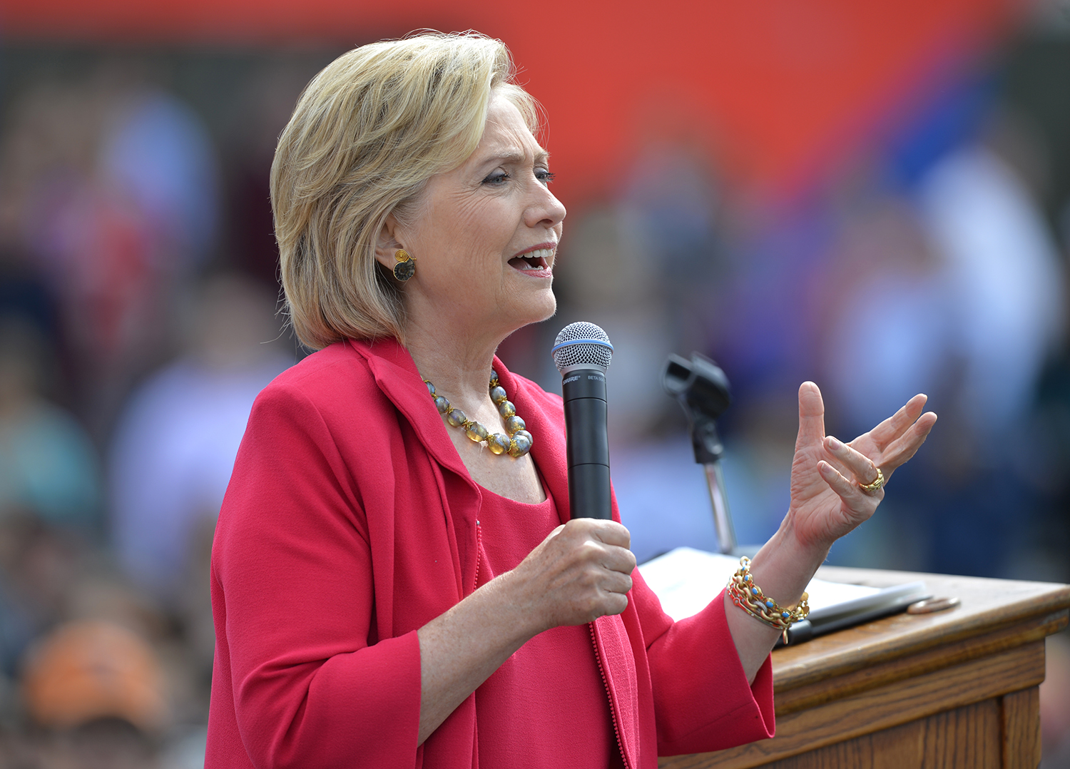 Clinton: Email controversy ‘will not affect the campaign or my presidency’