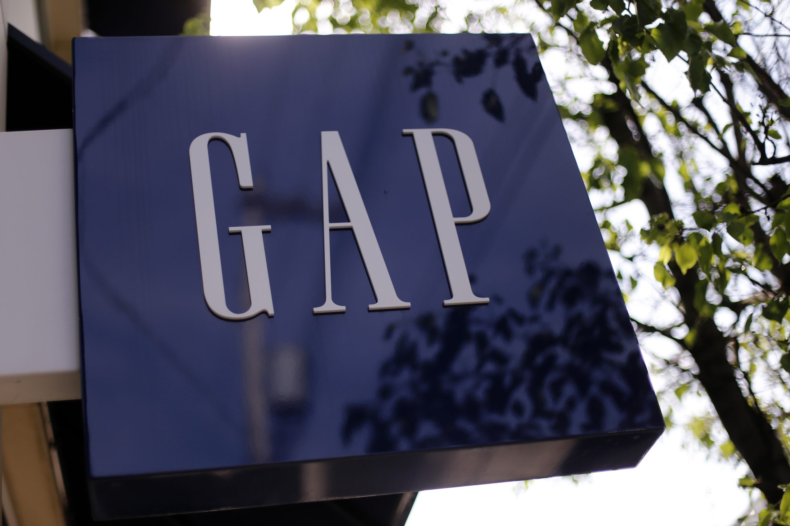 Gap reports higher profit, plans India expansion