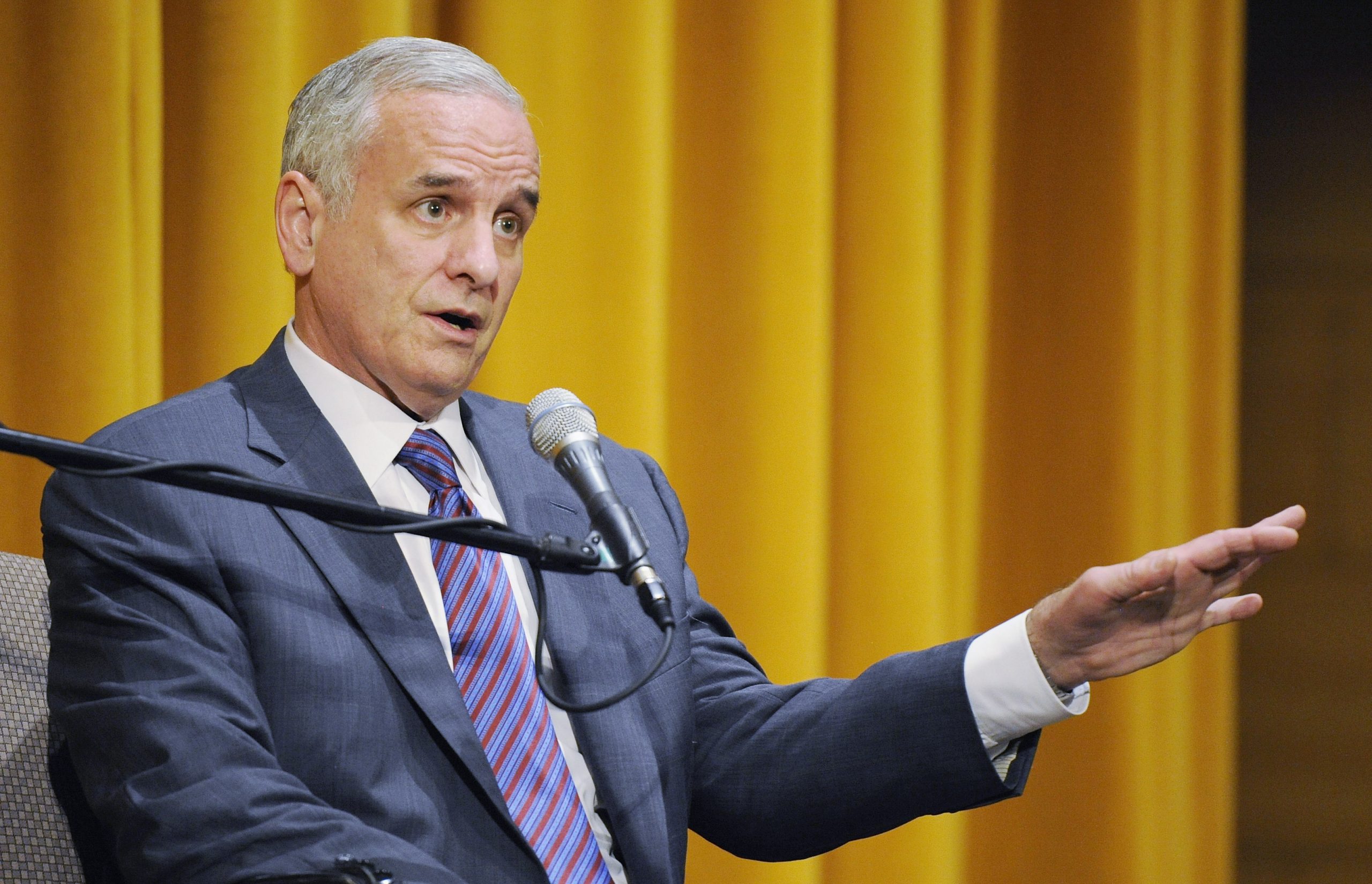 Minnesota Gov. Mark Dayton says he’d ‘settle for’ $9.50 minimum wage