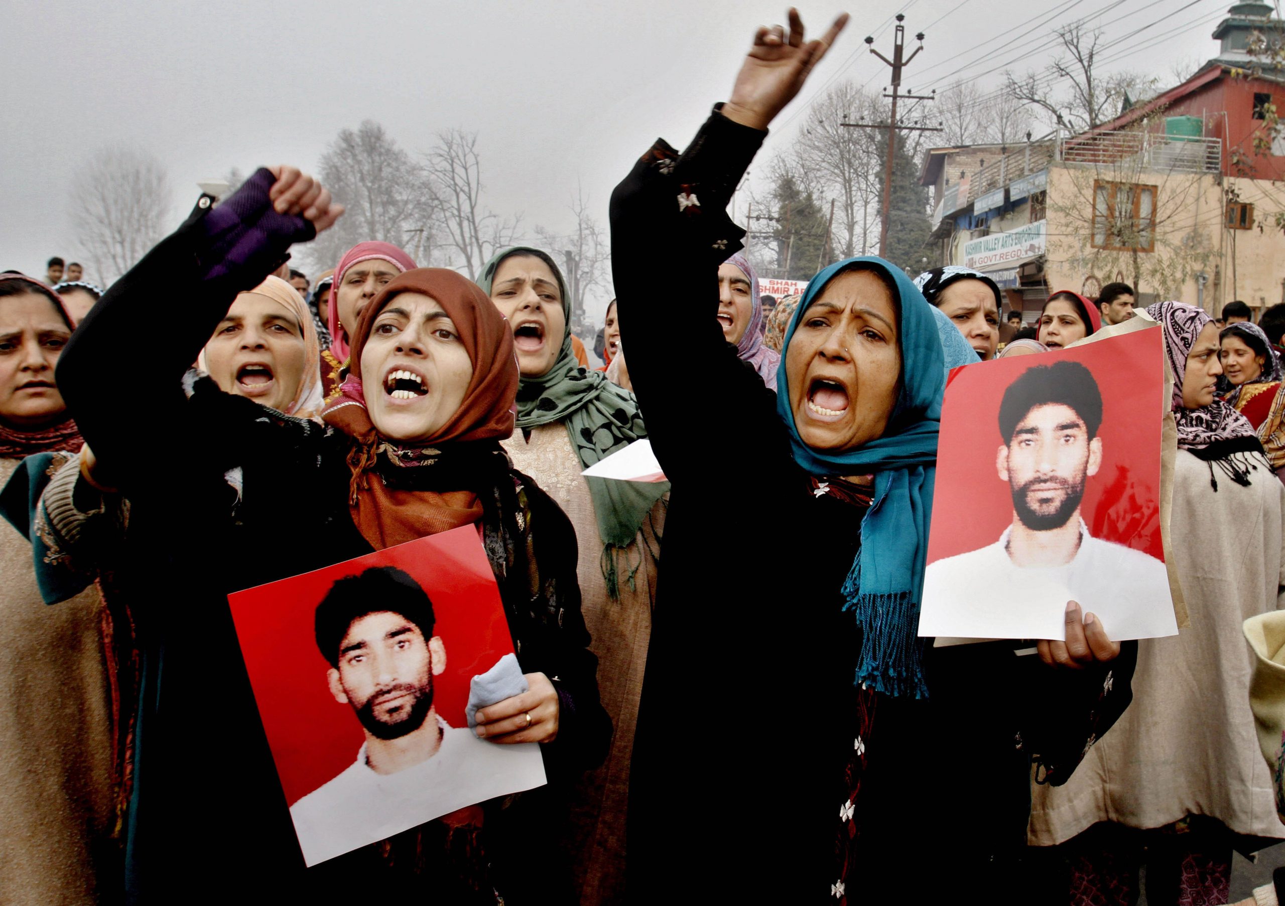 Strike against Indian court order shuts Kashmir