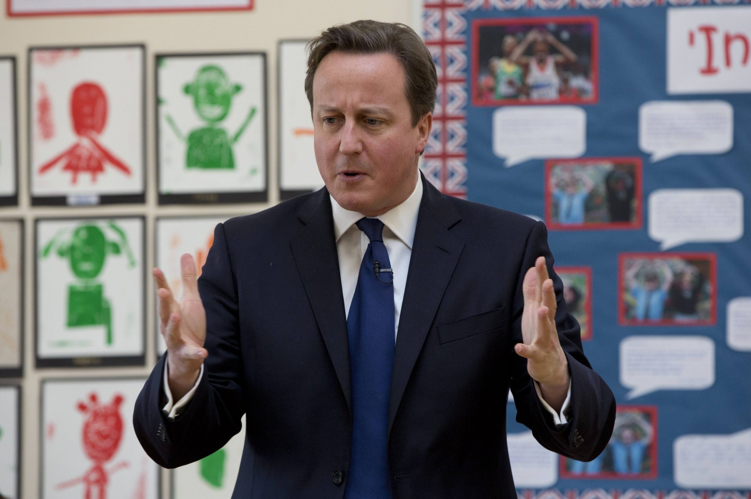 Cameron urges quick creation of press regulator