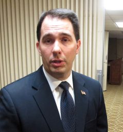 Searching Scott Walker emails is the rage in Wisconsin