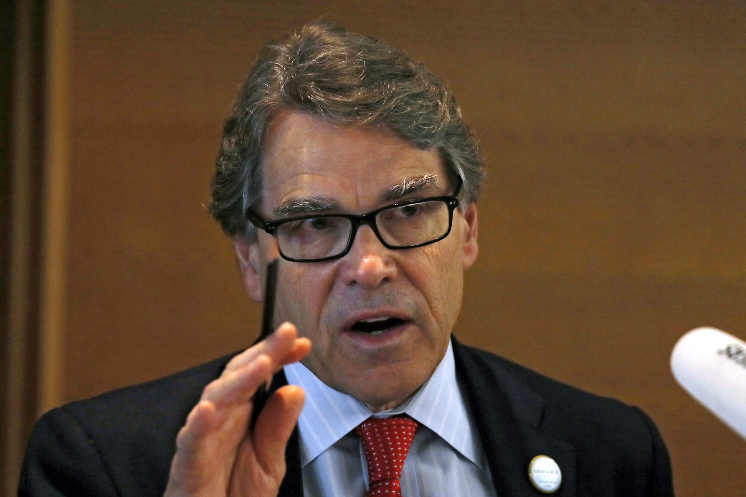 Rick Perry: ‘I totally support’ Trump’s transgender military ban